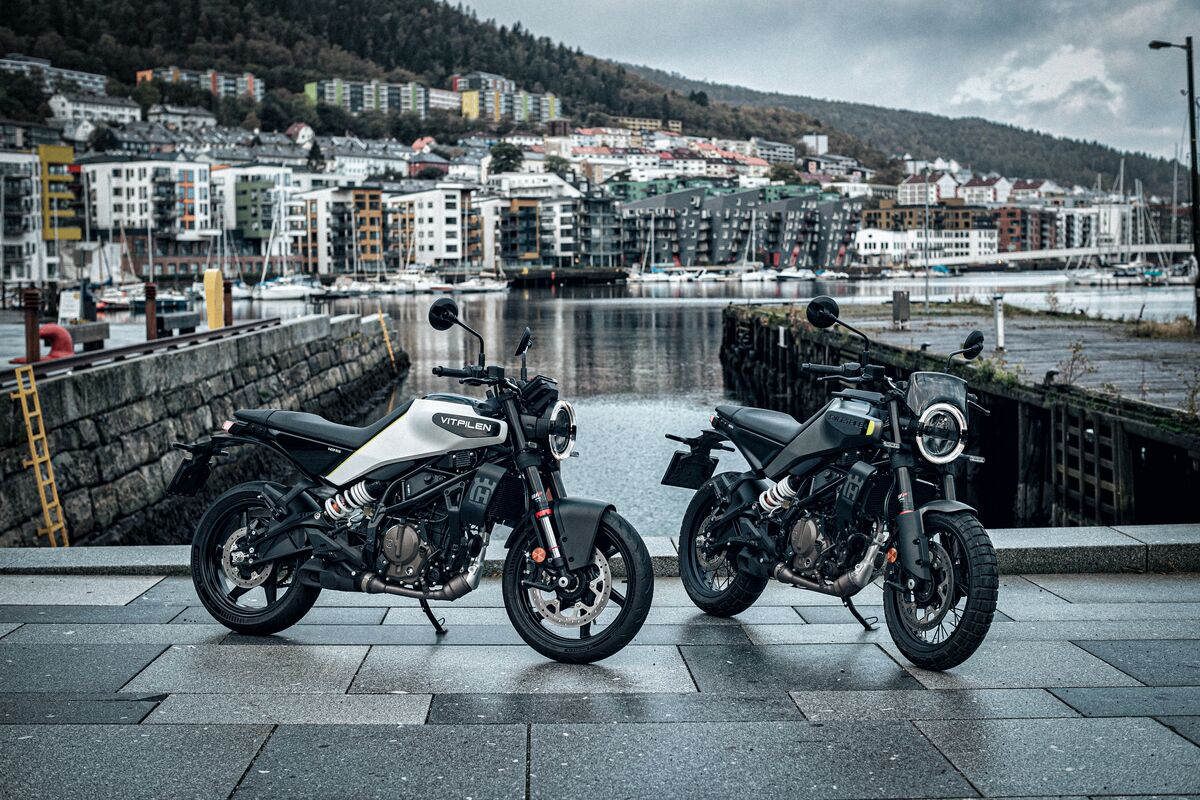 143883_Vitpilen-125-and- 143883_Vitpilen-125-and-